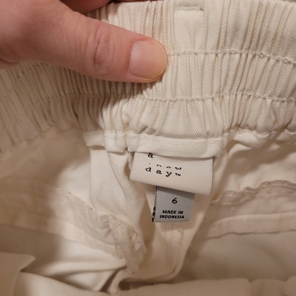 Target A New Day Womens Rayon Paperbag Cream Pants Size 6 - Picture 3 of 5